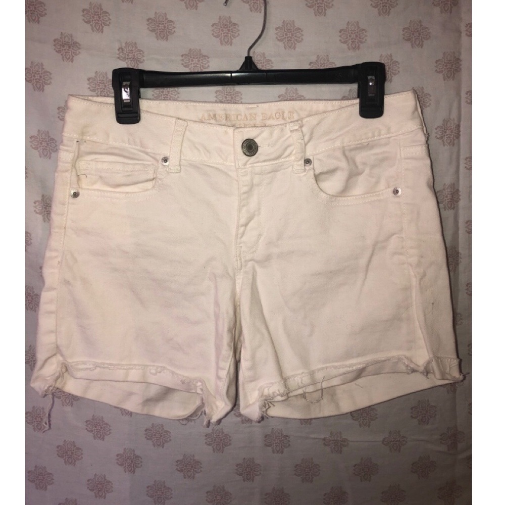 A&E white jean shorts